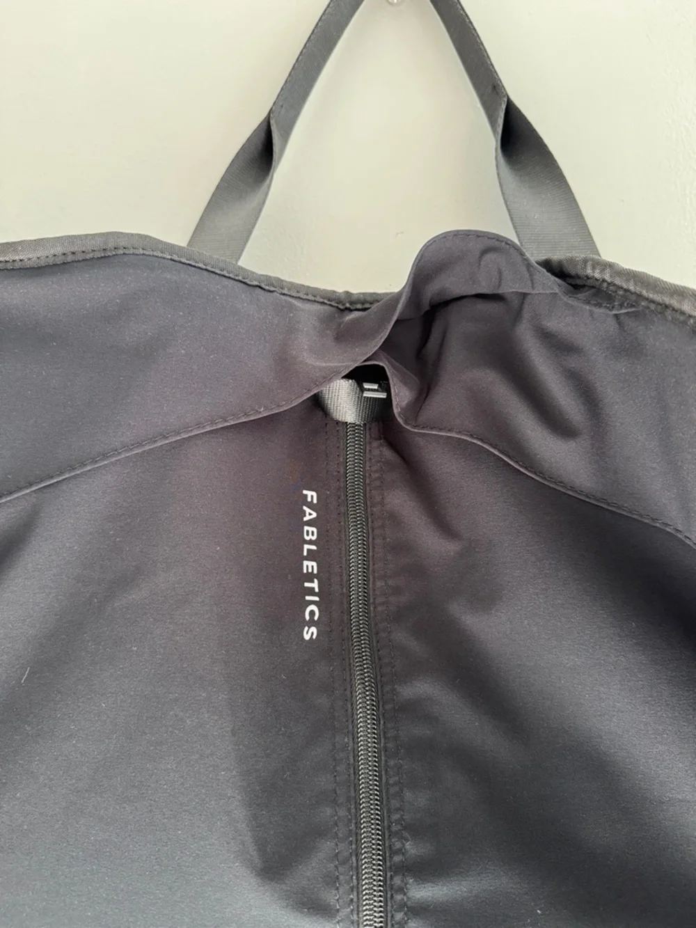 NWT Fabletics Travel Bag convertible hanging bag/weekender - Picture 9 of 14